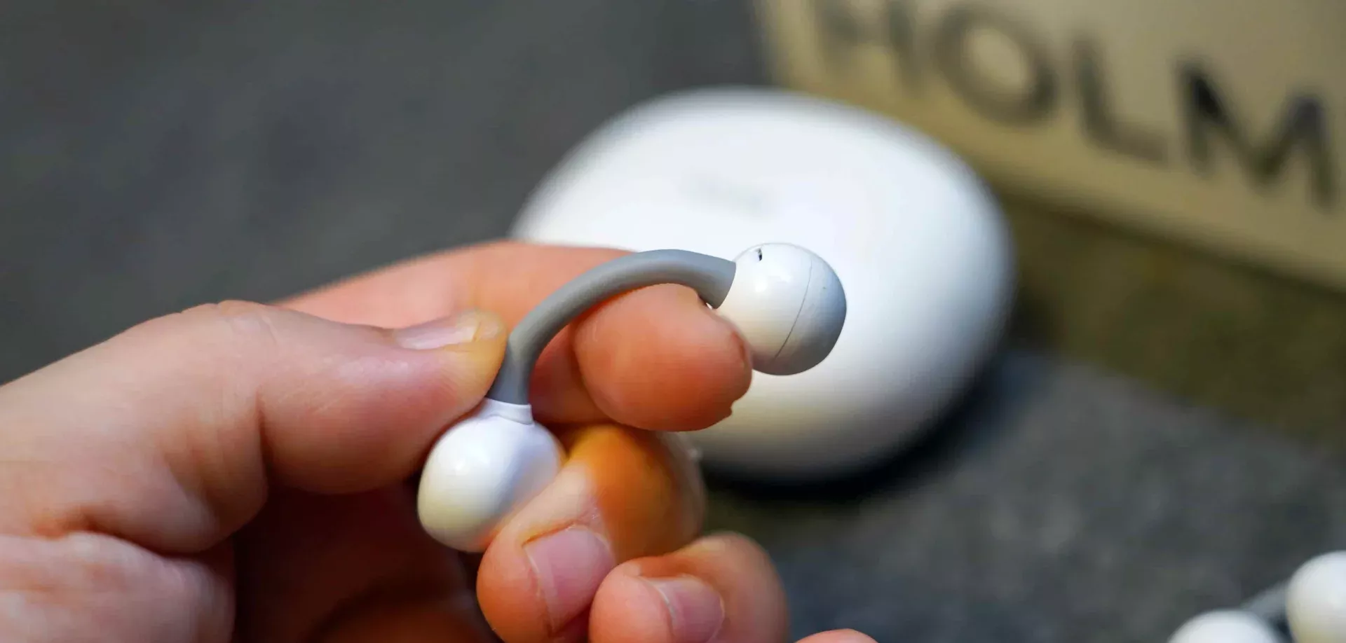 虹觅HOLME Air2耳机，在佰元价位杀疯了 