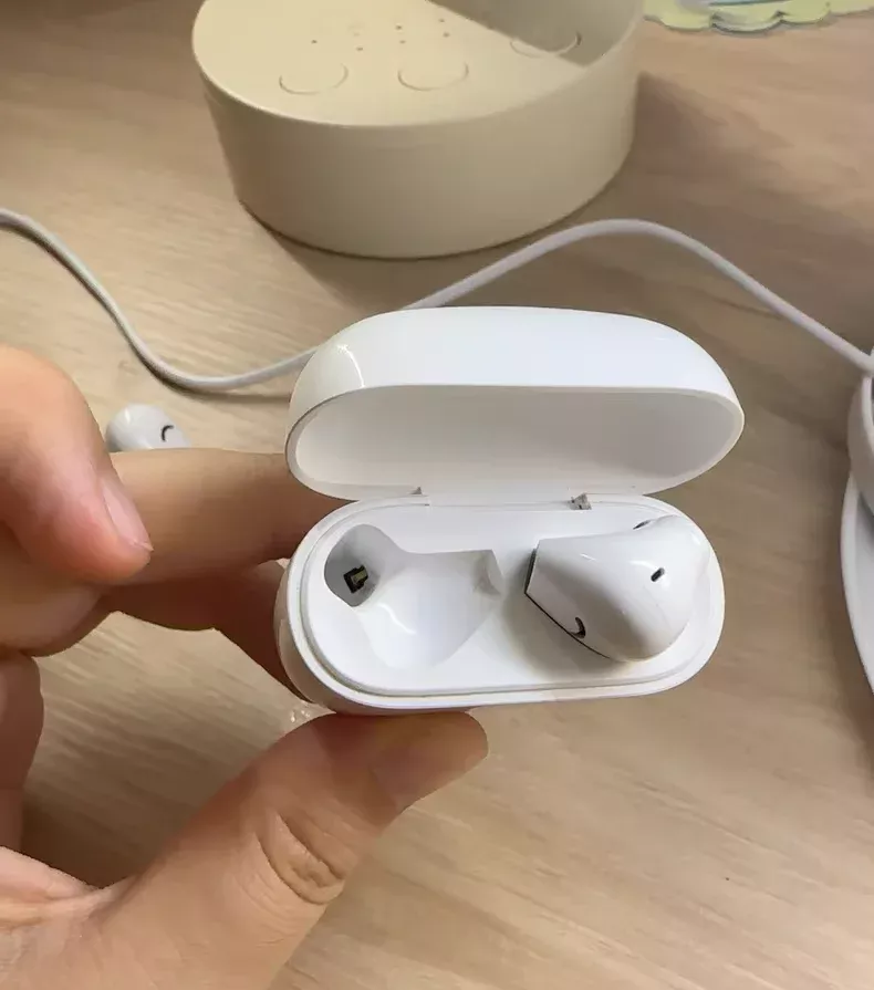 真·续航怪兽！华为FreeBuds SE 2 vs 竞品：赢 