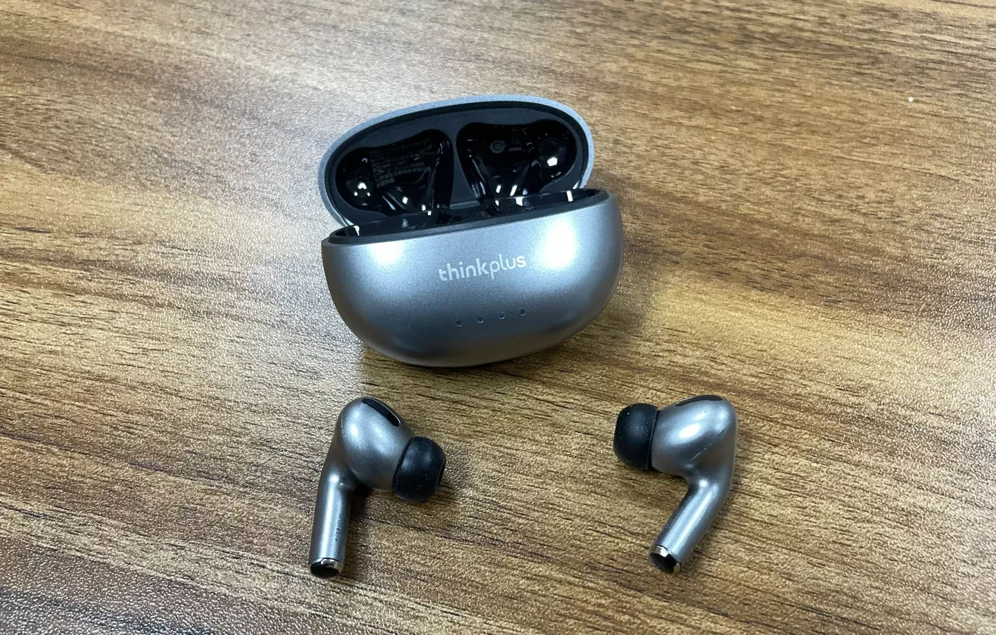 避坑……评（吐）测（槽）两款无线蓝牙耳机 