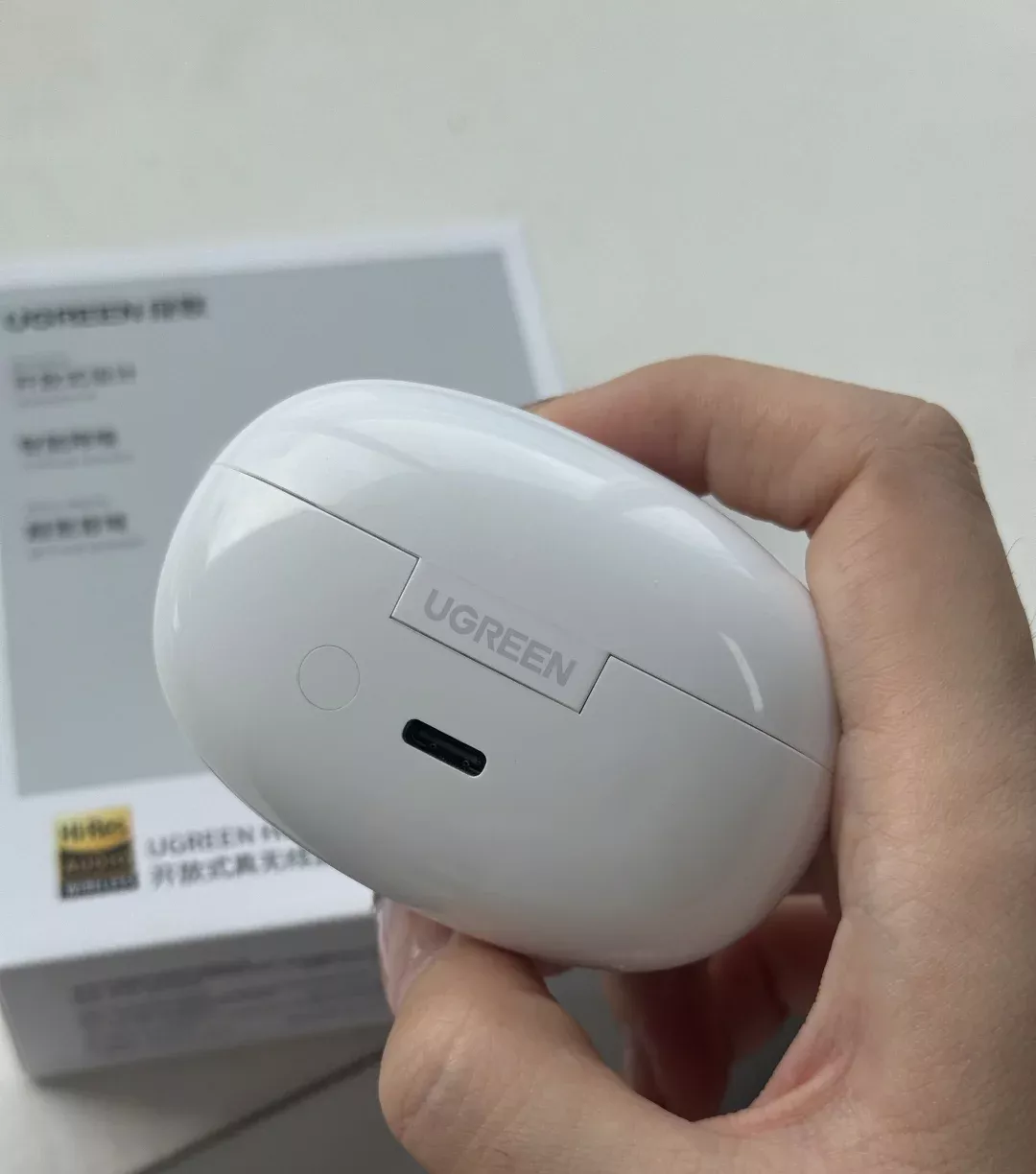 这耳机很像工作几十年的牛马研发出来的…… 