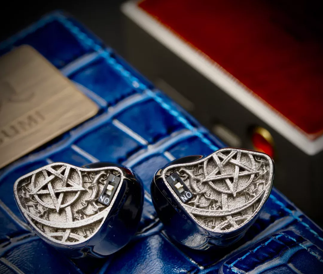 年度总结来了：2025为止最喜欢的超旗舰耳机 