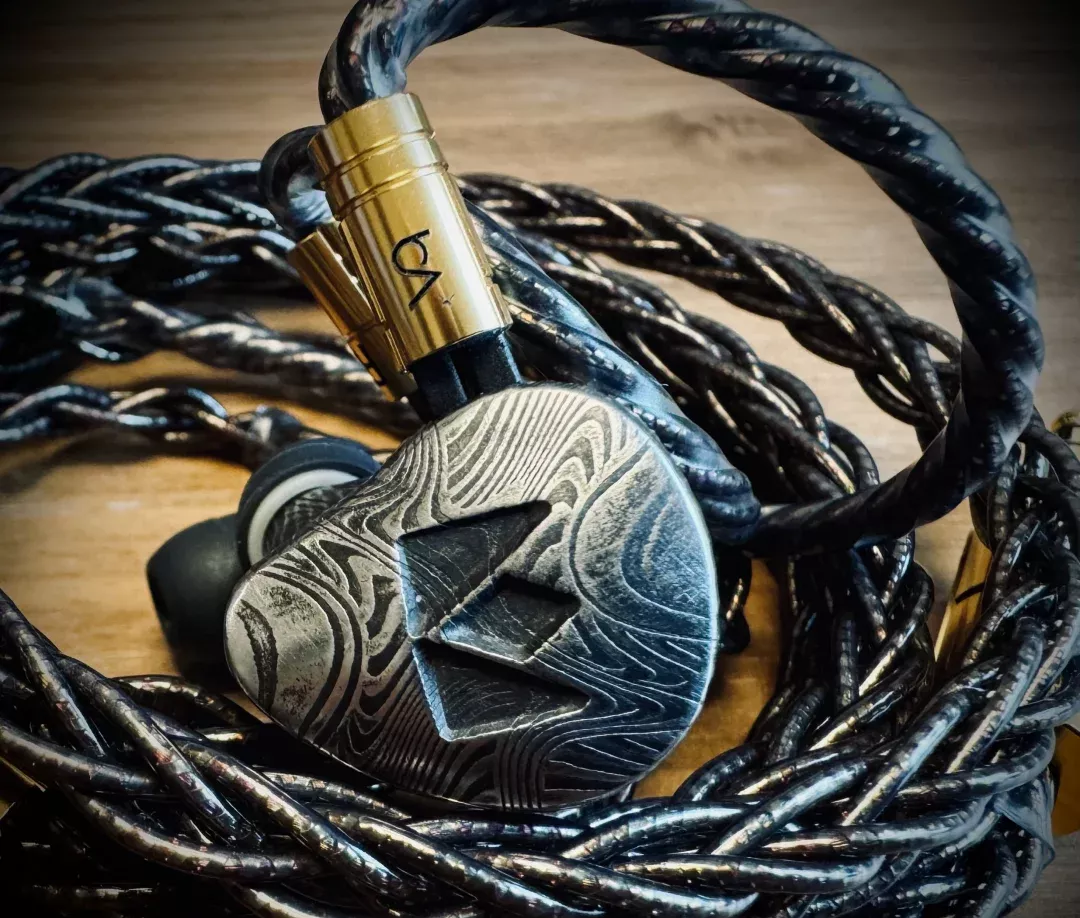 年度总结来了：2025为止最喜欢的超旗舰耳机 