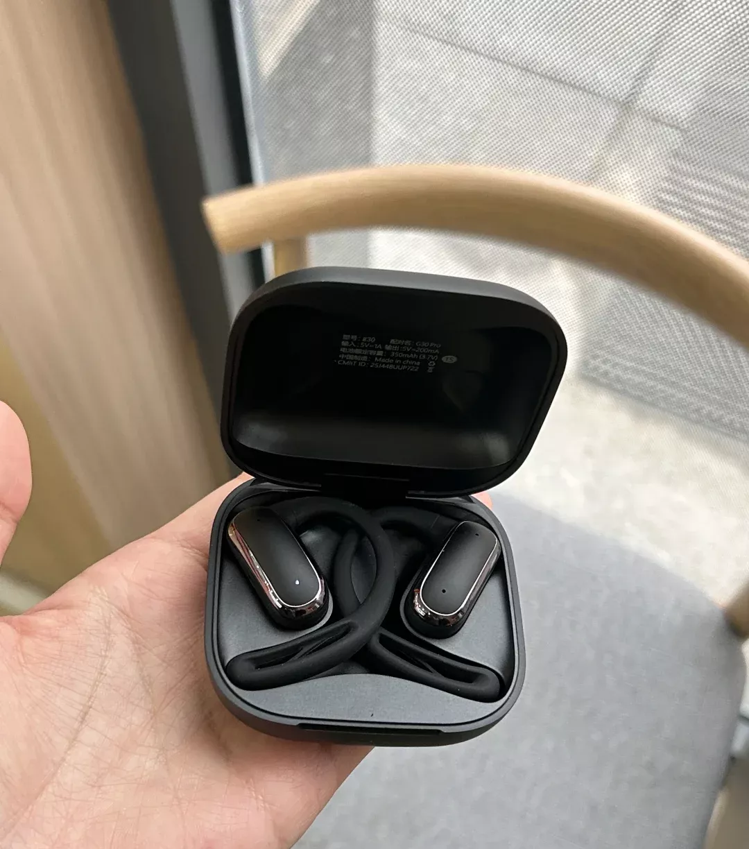 闲置蓝牙耳机 