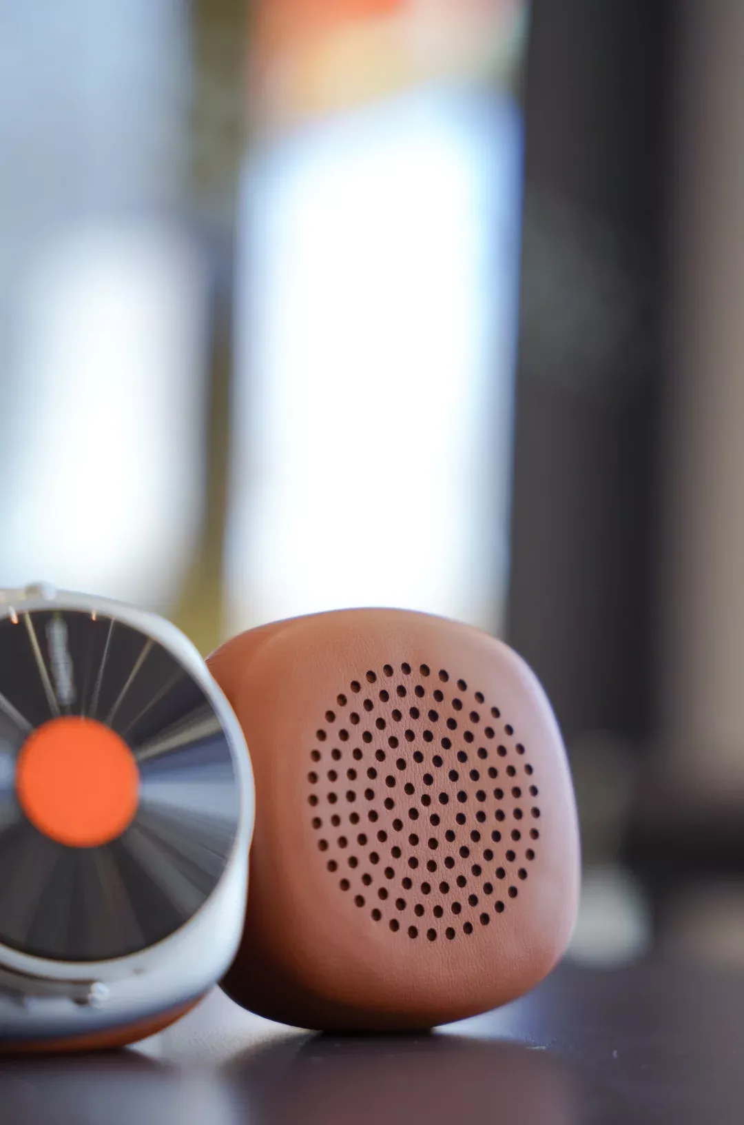 谁能拒绝既是音乐装备又是穿搭神器的复古头 