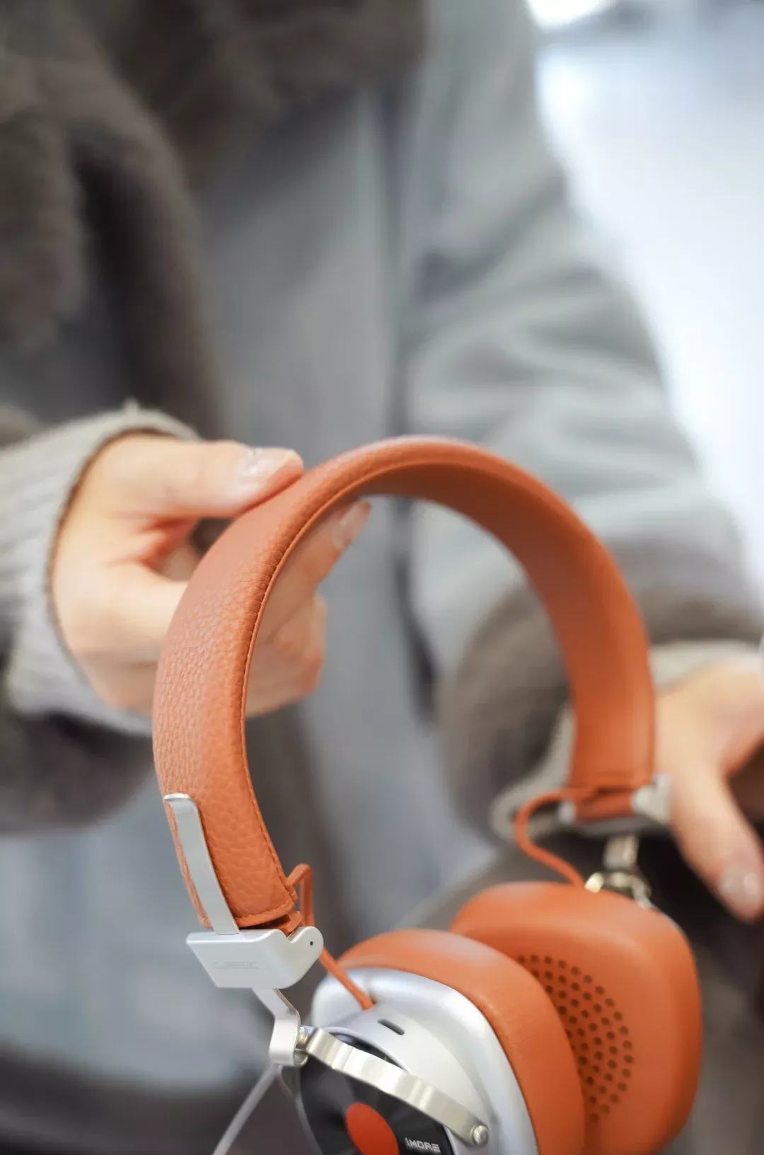 谁能拒绝既是音乐装备又是穿搭神器的复古头 