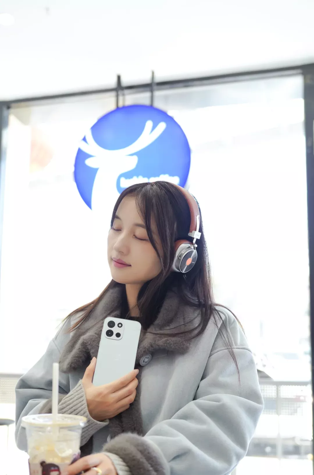 谁能拒绝既是音乐装备又是穿搭神器的复古头 