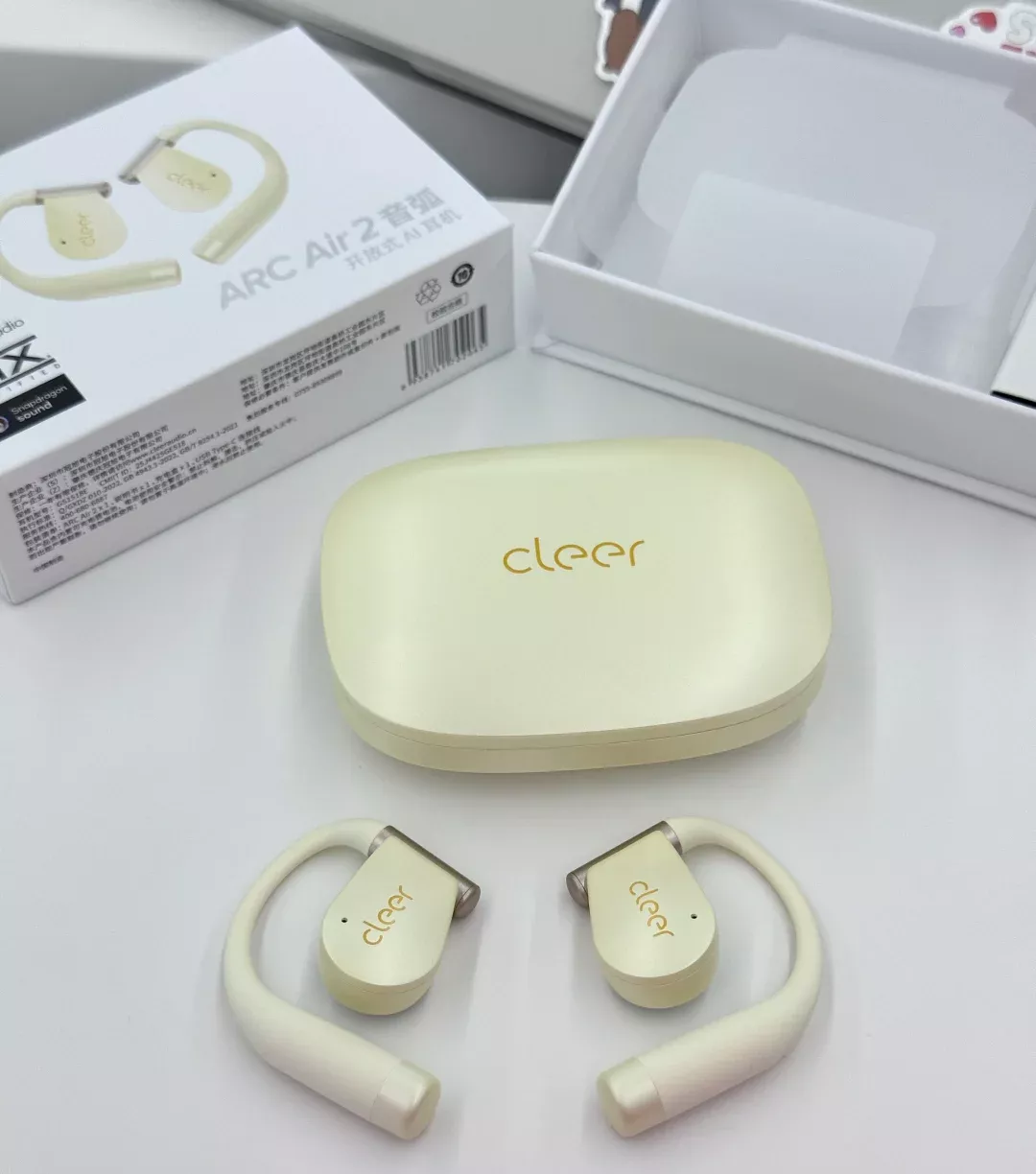 新拆了个奶乎乎的耳机！颜值音质都一绝！ 