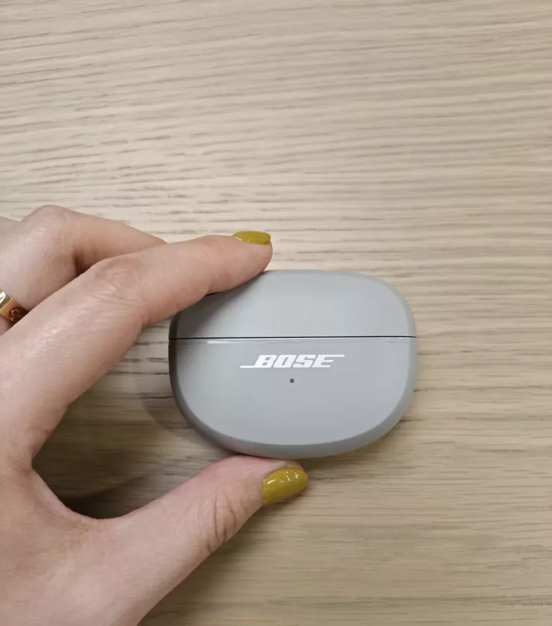 ber咋都开始流行戴不入耳的耳机了？ 