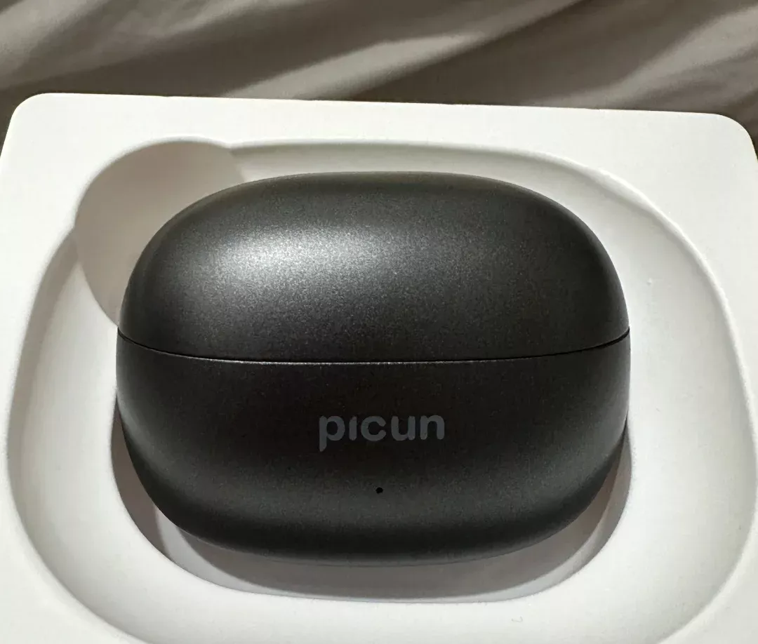 平价耳夹式耳机 